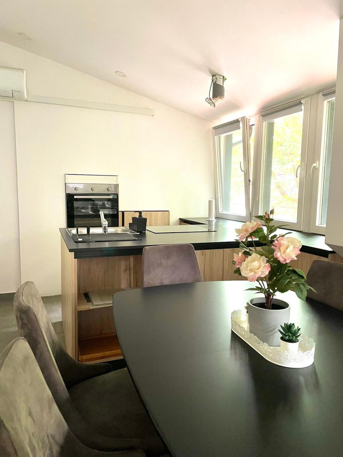 Khan Apartments ليوبليانا الغرفة الصورة